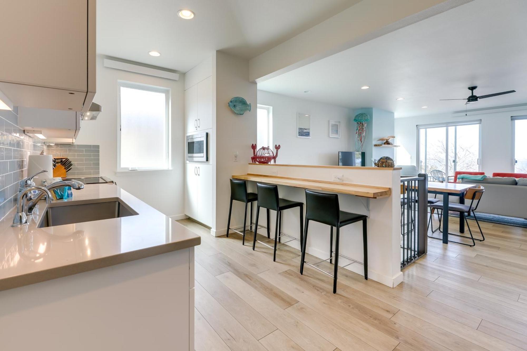 Scenic Depoe Bay Townhome With Deck Less Than 1 Mi To Parks! Eksteriør billede